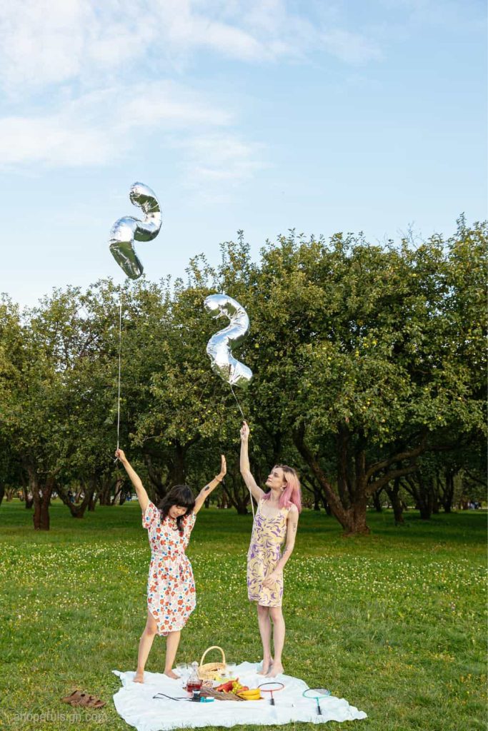 Girls with 22 balloons