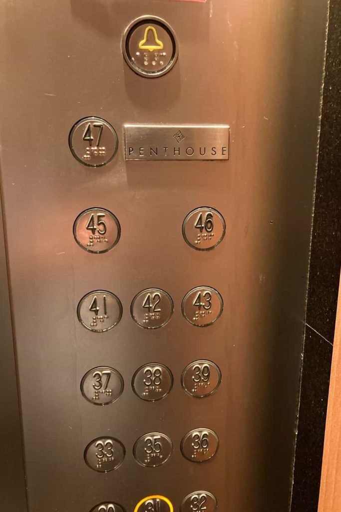 Hong-Kong lift floor number missing 44